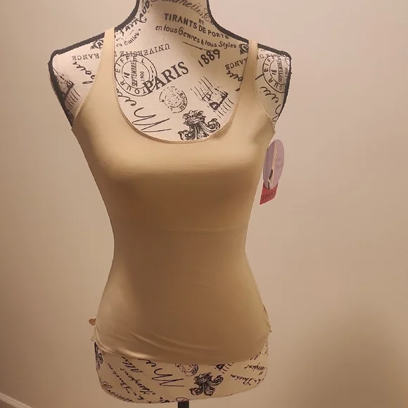 SPANX Tan Fitted Tank Top with Seamless Design - Picture 3 of 8